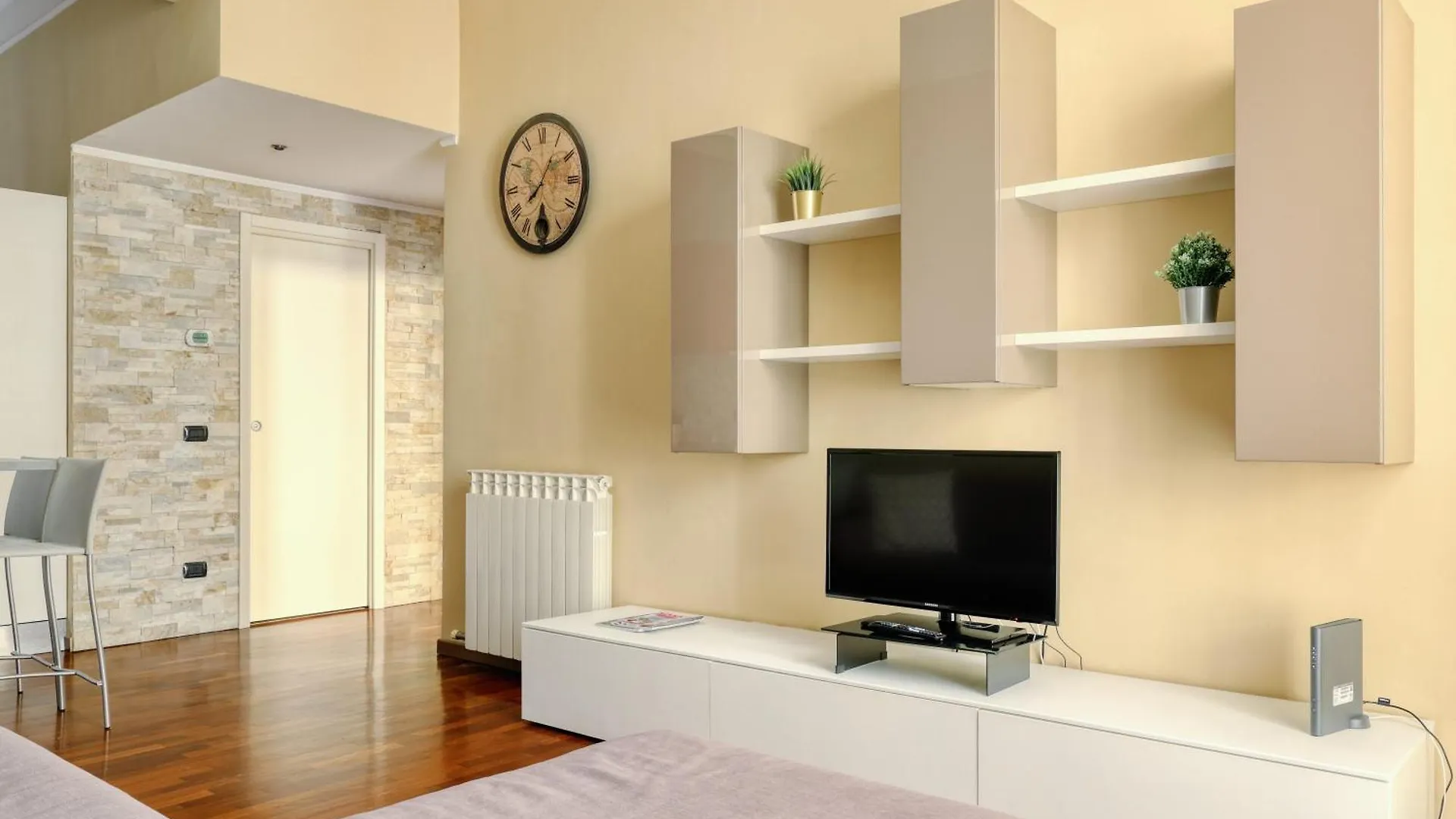 Joivy Inviting 1Br Flat Near Citylife District Mediolan Apartament