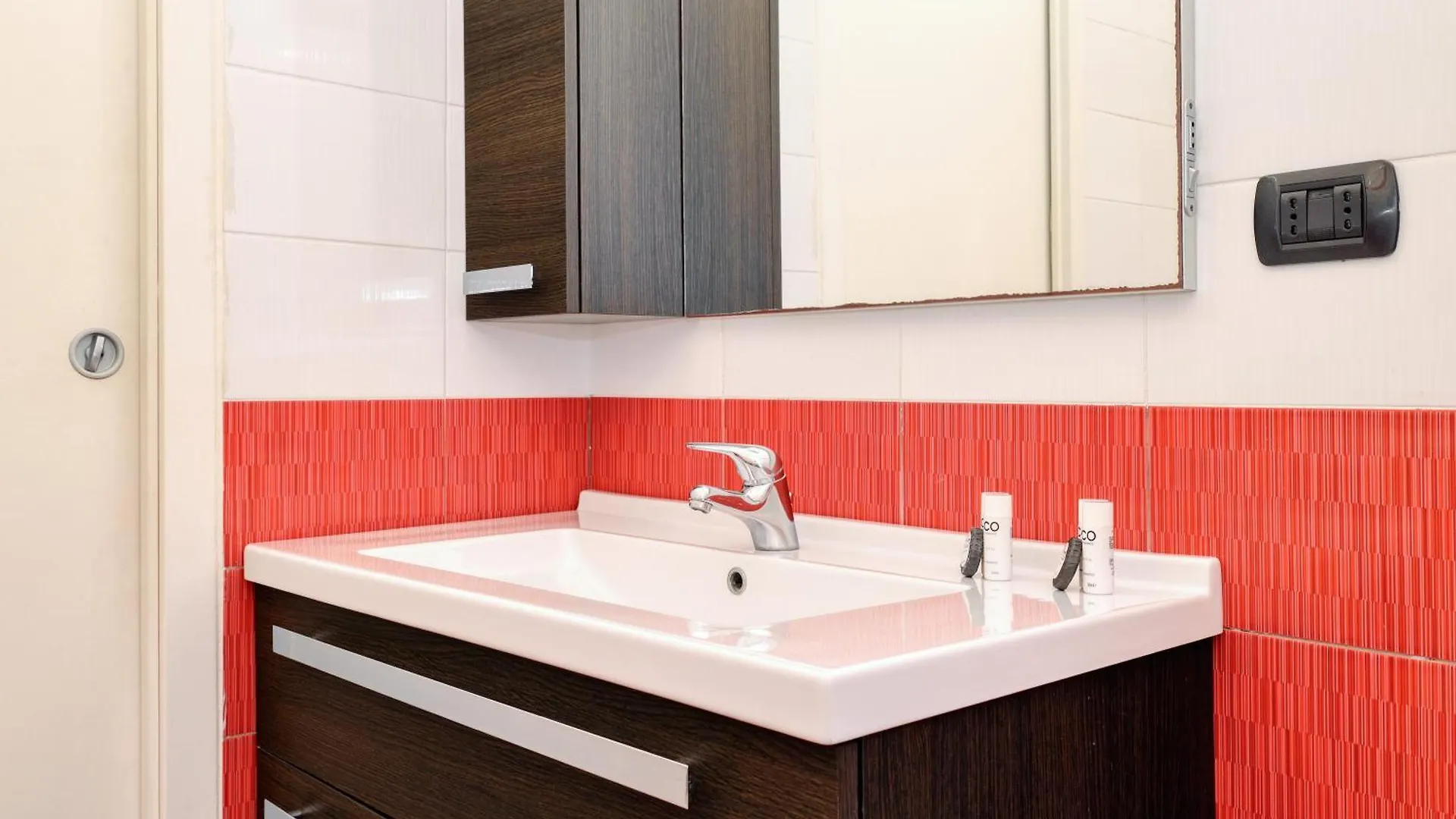 Joivy Inviting 1Br Flat Near Citylife District Milan Italy